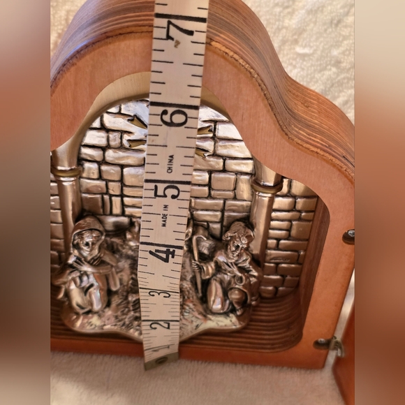 Nativity Set In Wood - Picture 3 of 15